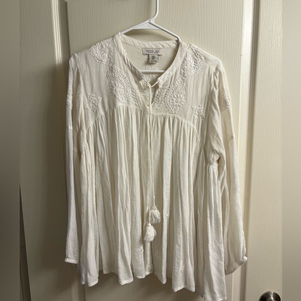 White Top with Embroidery and Lurex